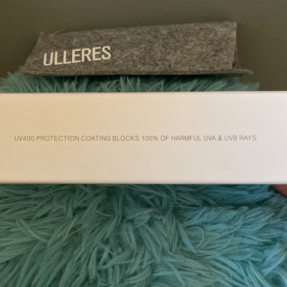 BRAND NEW KIDS UNISEX SUNGLASSES! COMES WITH CASE AND CLOTH! UV400 PROTECTION! - Picture 6 of 7